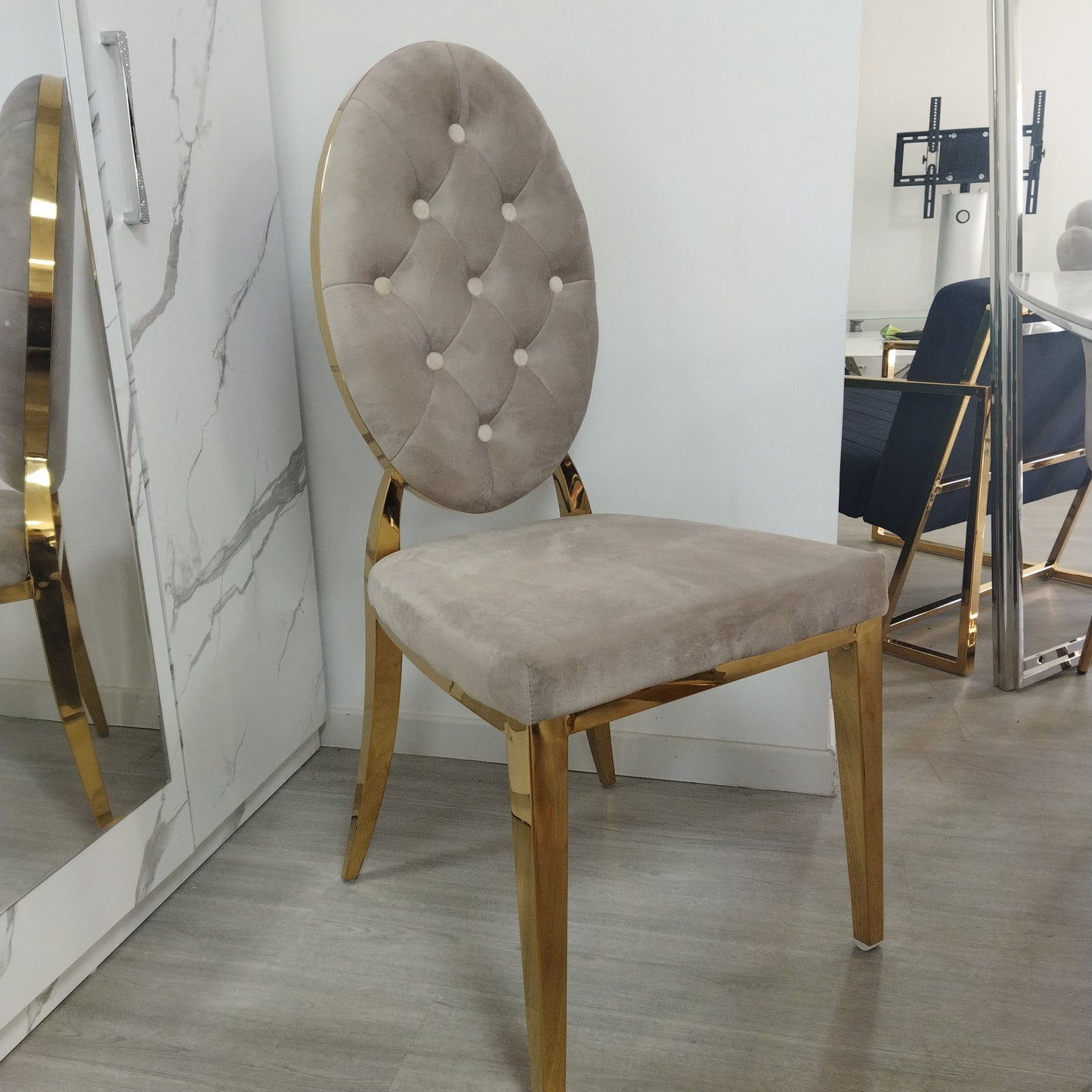Chaise Ova Or velours taupe