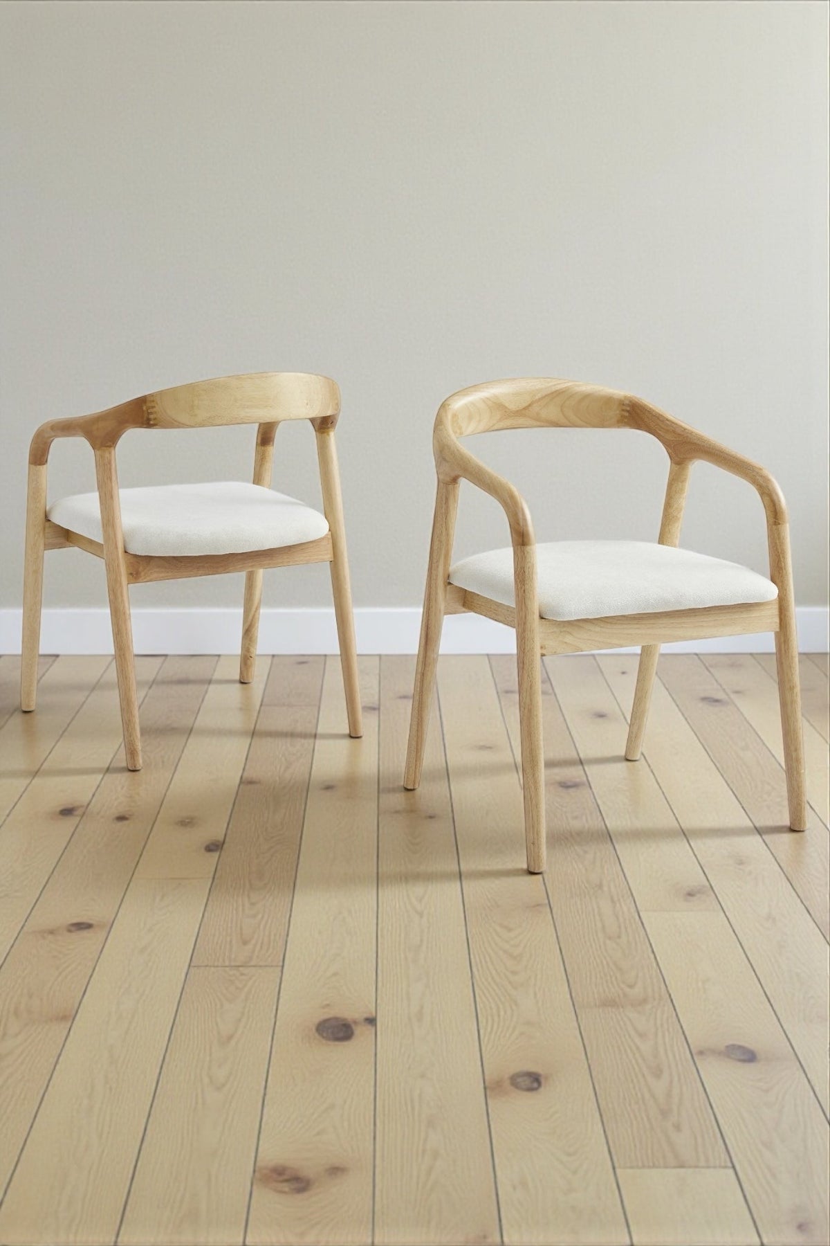 Chaise Carlyon bois d'hévéa pied chêne