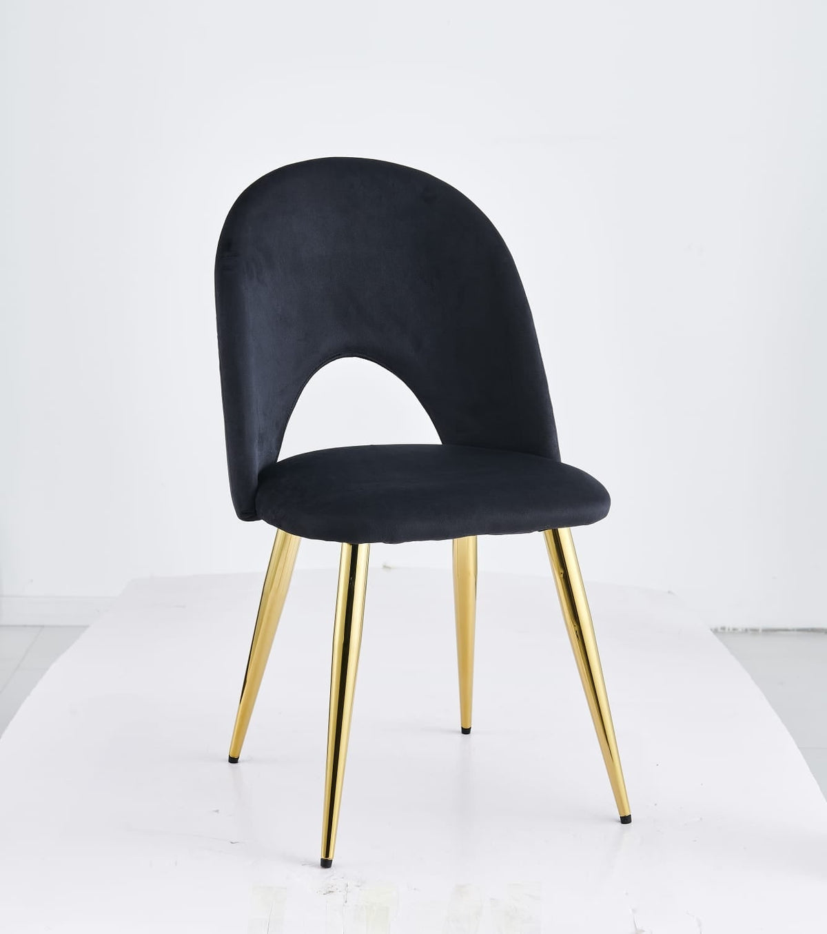 Chaise Amélia velours noir pied chrome