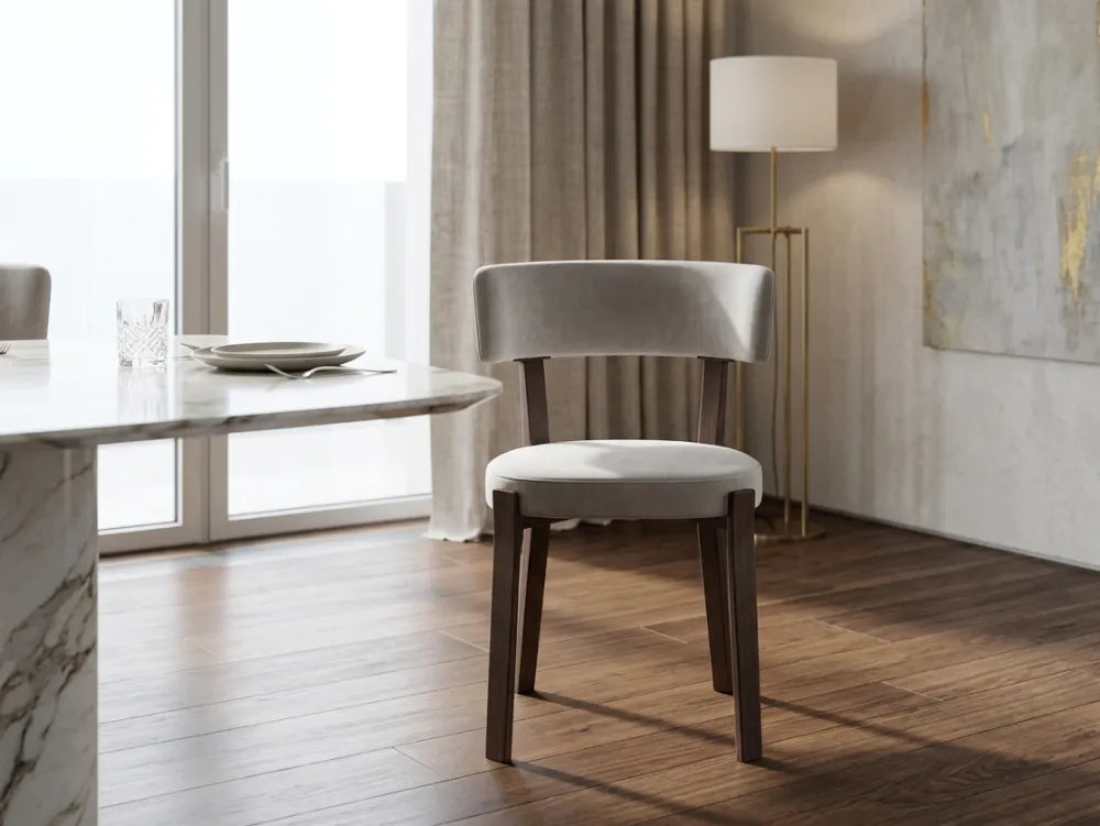 Chaise Nordik pieds Effet Noyer Assise Velours beige
