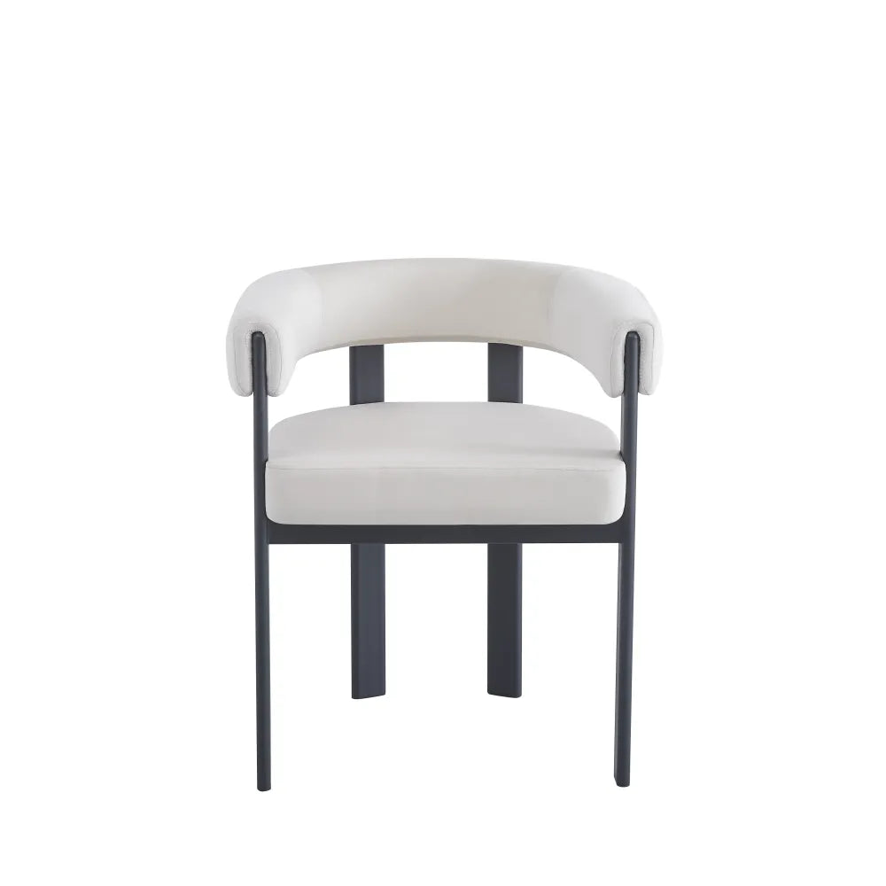 Chaise Vaiana pieds métal Noir Assise Velours beige avec pieds métal noirs