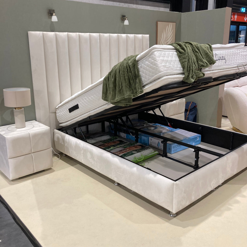 Lit coffre Athena velours blanc cassé