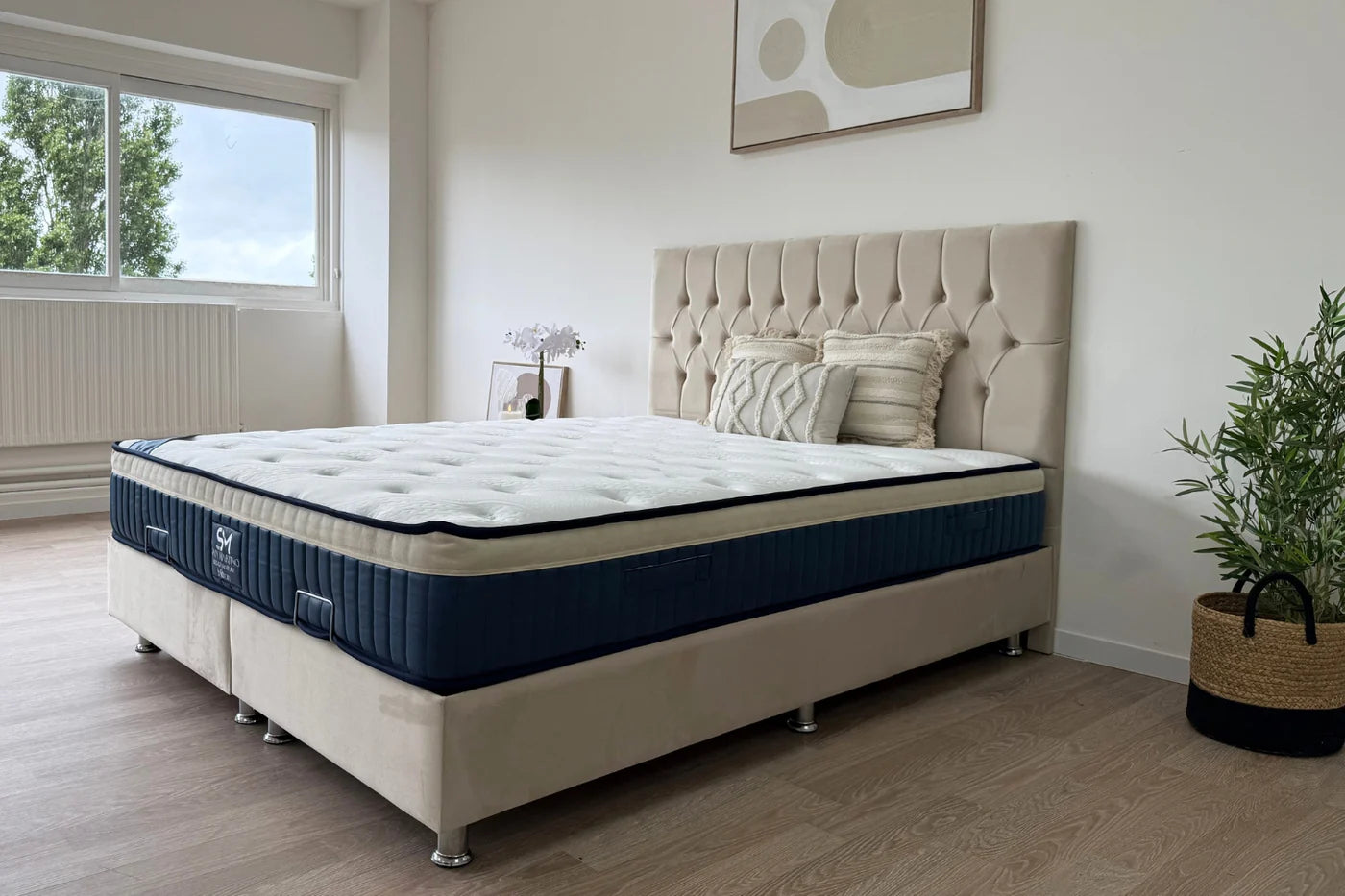 Lit Coffre Hugo Capitonnée Velours