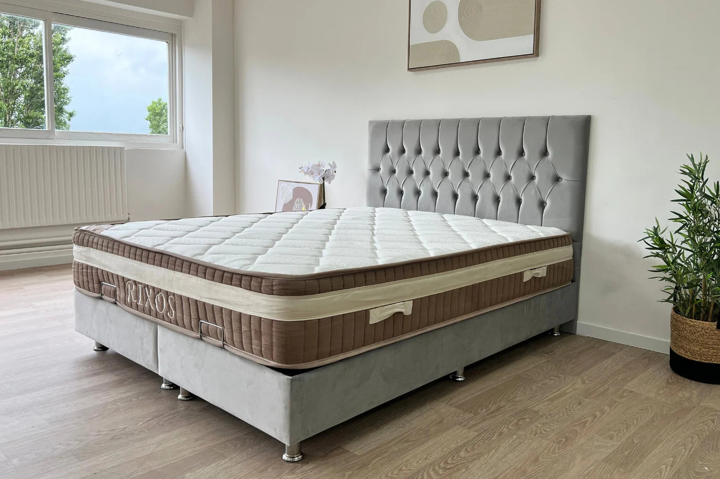 Lit Coffre Hugo Capitonnée Velours