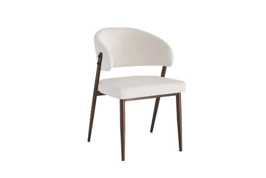 Chaise Lamia pieds noyer velours Beige