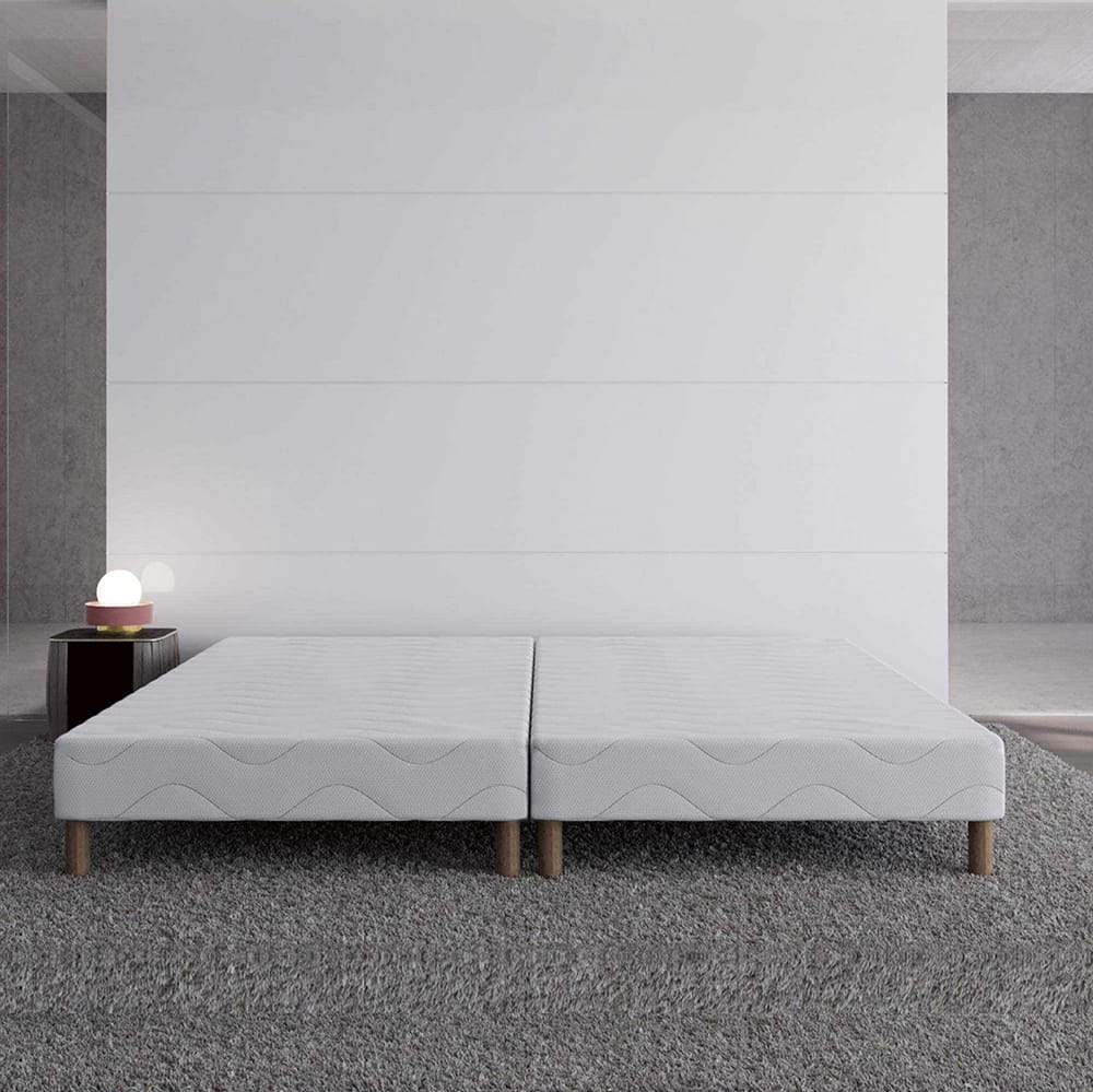 Sommier tapissier blanc avec pied en bois