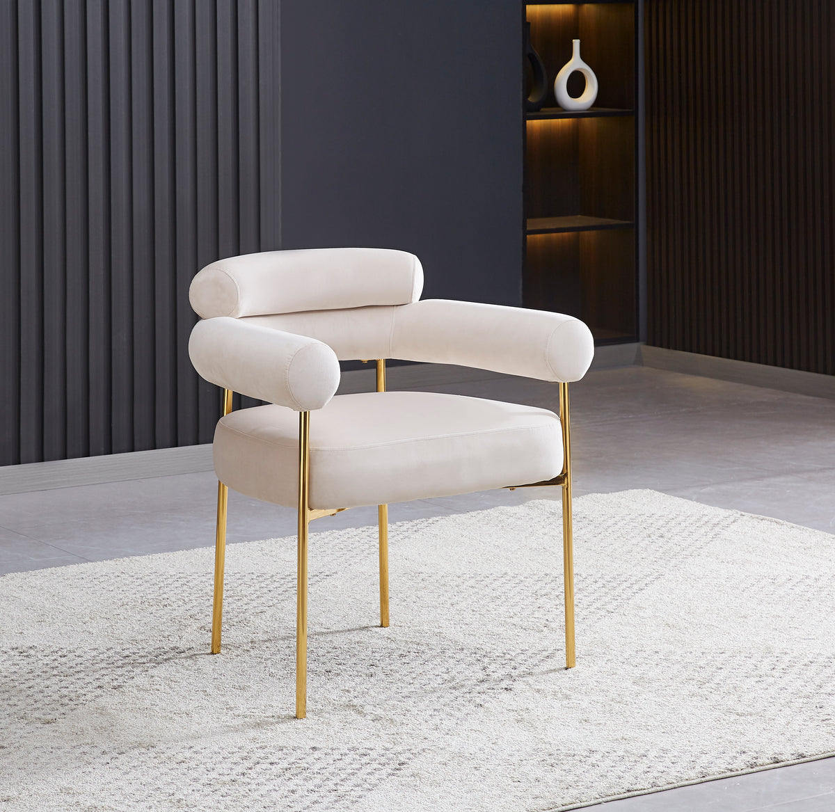 Chaise Avec Accoudoir Bulle pieds Gold Velours beige avec pieds dorés